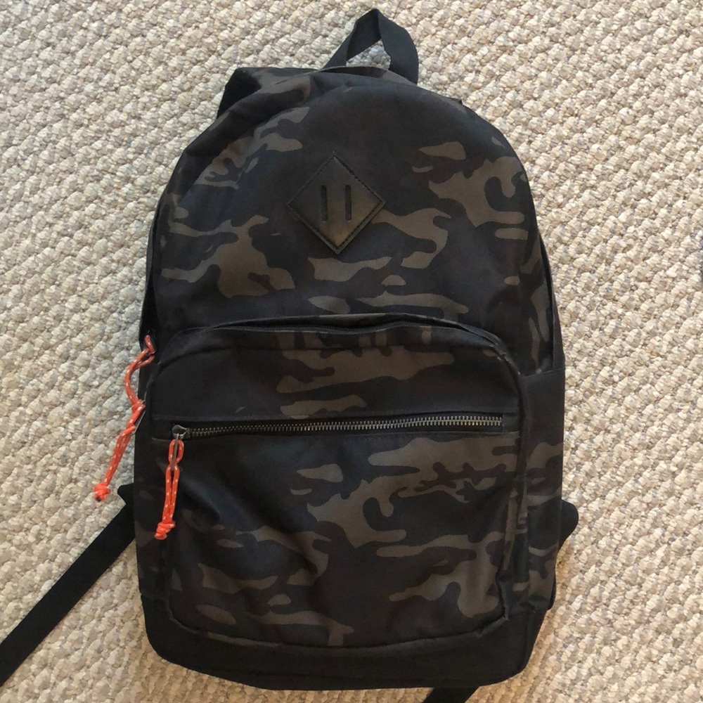 Camouflage Goodfellow & Co. backpack